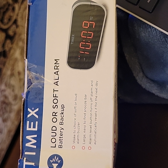 Timex Other Timex T21b Black Alarm Clock 7 Red Display Loudsoft